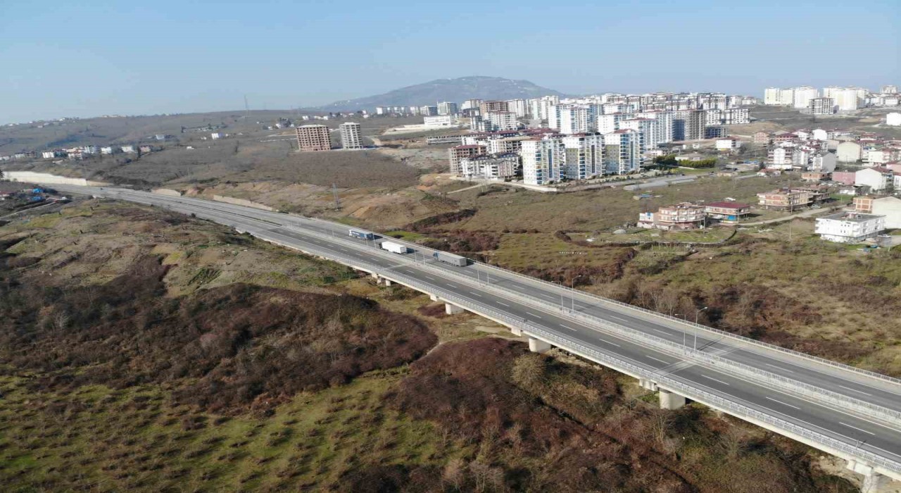 İki şehir arasını 15 dakikaya indirecek yolda çalışmalar sürüyor