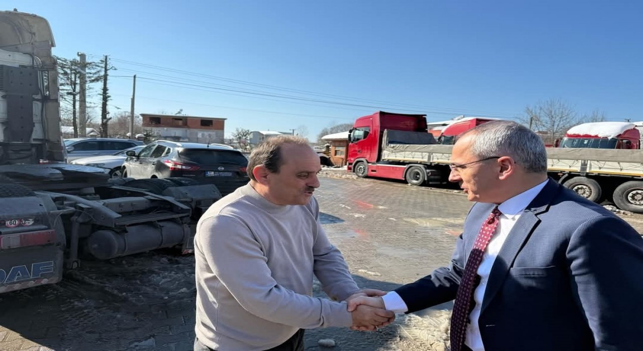 İlçe şoförlerinin sorunlarını yerinde dinledi