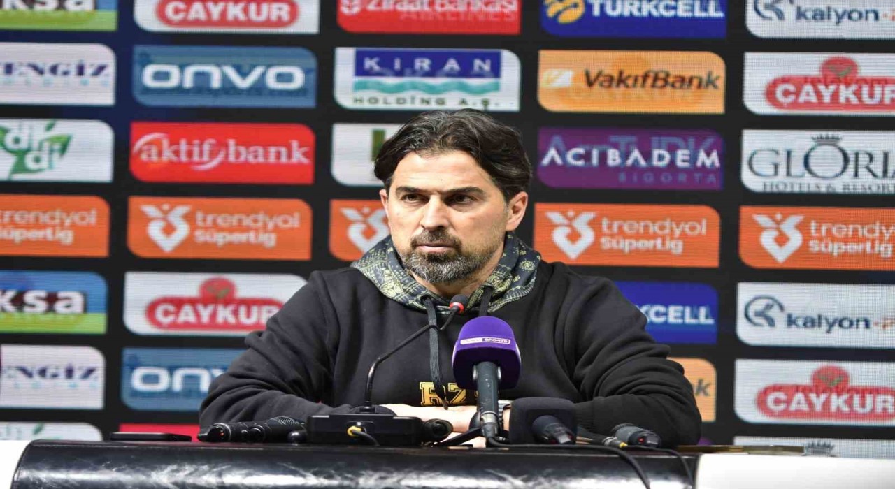 İlhan Palut: Rizespor takımı kaybetmemesi gereken bir maçı daha kaybetti