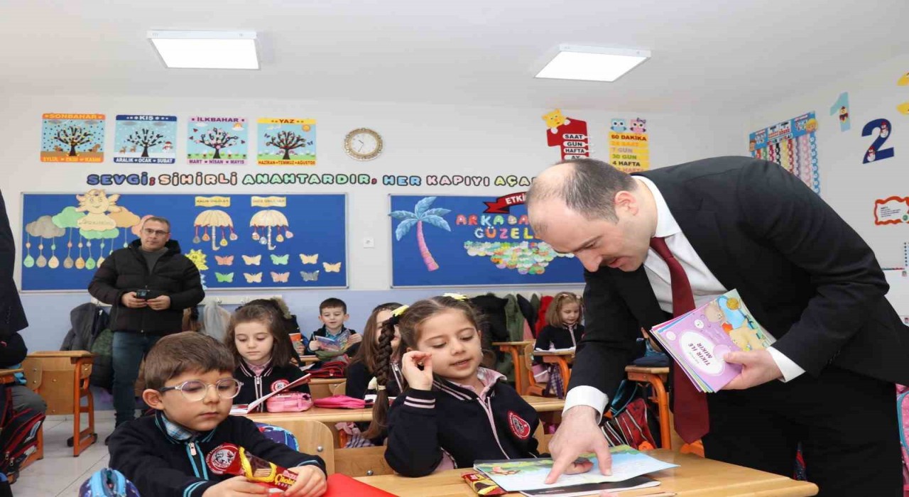 İlk Kitabın Benden Olsun diyerek yola çıktılar