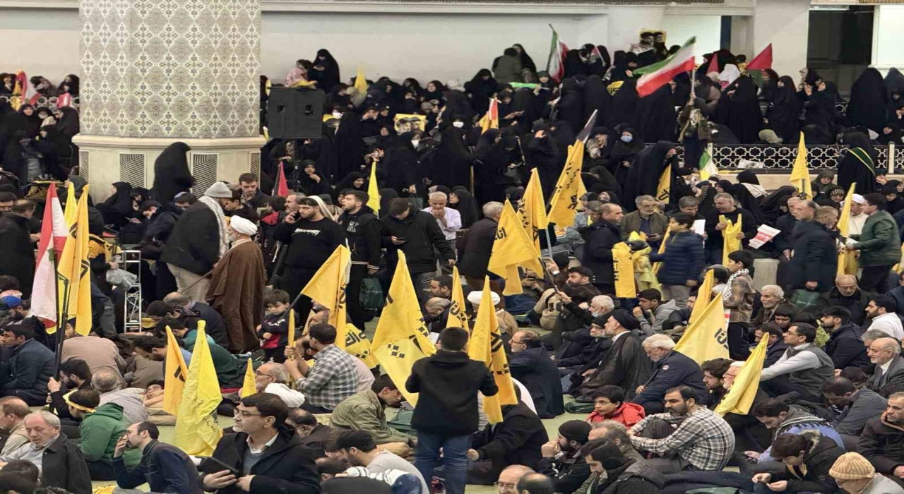 İranda Hizbullahın eski lideri Nasrallah ve halefi Safiyuddin için anma töreni