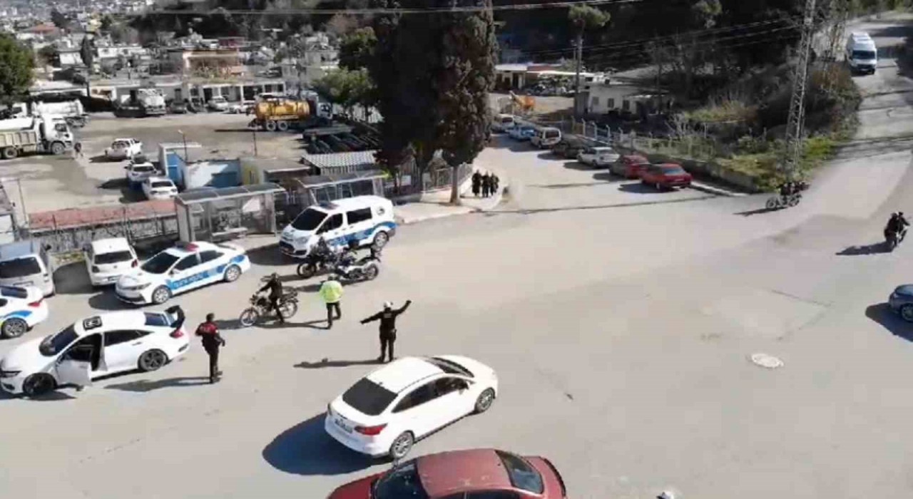İskenderunda trafik kazalarını azaltmak için dron destekli trafik denetimi