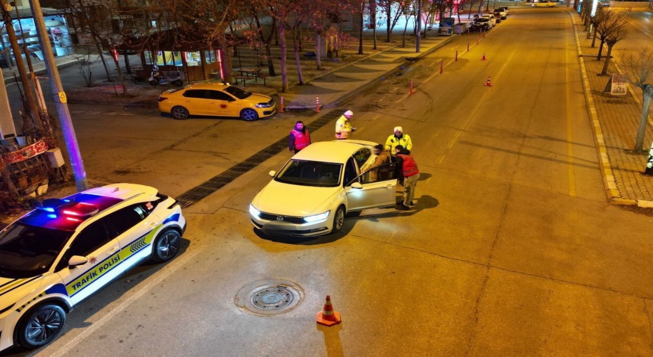 Ispartada 24 saatlik denetimde 323 sürücüye ceza uygulandı