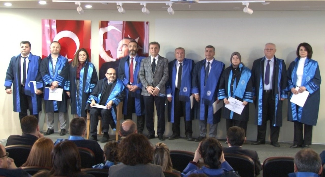 İstanbul Esenyurt Üniversitesinde Akademik Başarı Ödül Töreni gerçekleştirildi