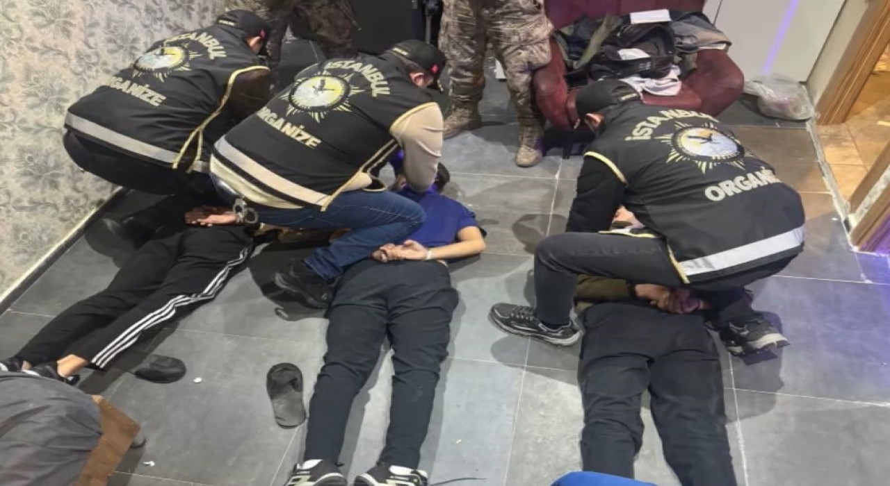 İstanbulda çete operasyonu: 4 gözaltı