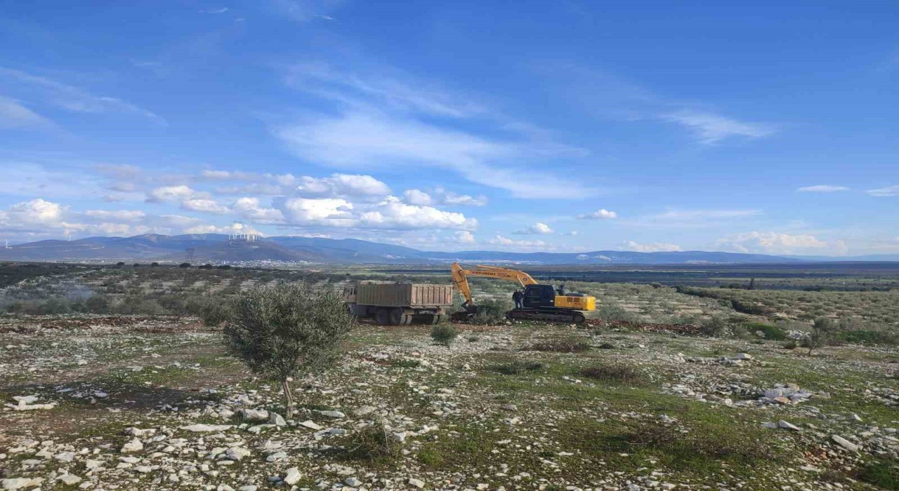 İzinsiz kazı yaparken yakalandılar