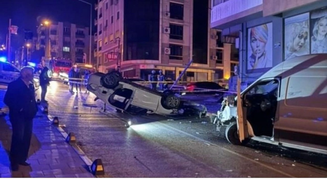 İzmirde feci kaza: 2 ölü, 2 tutuklama