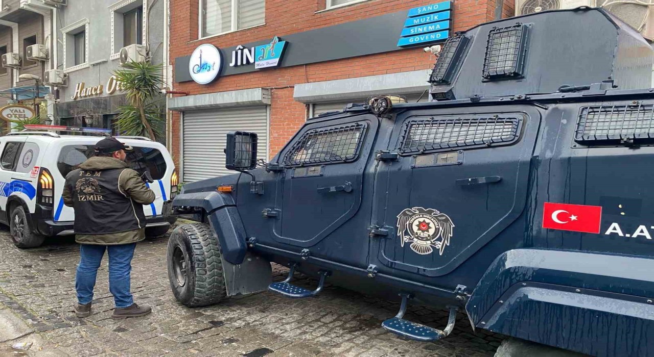 İzmirde HDK eş sözcüsünün de aralarında bulunduğu 7 şüpheli gözaltında