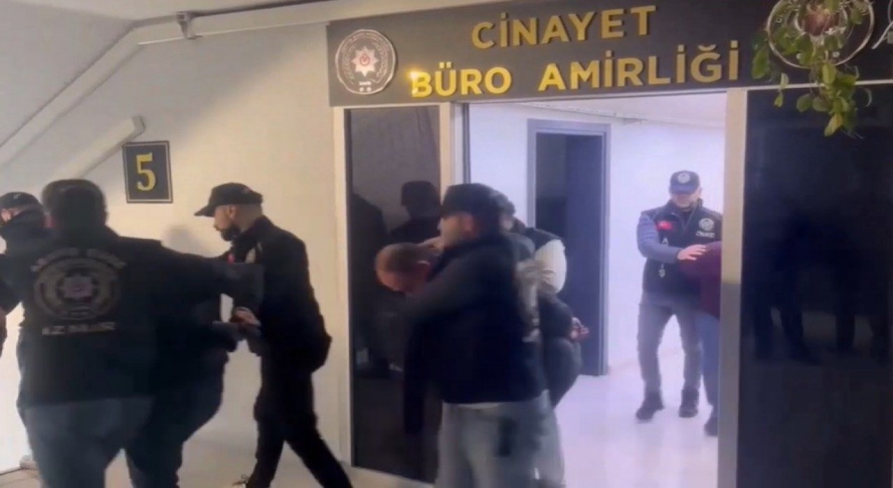 İzmirde pazar yerinde çıkan silahlı kavgada 3 kişi tutuklandı