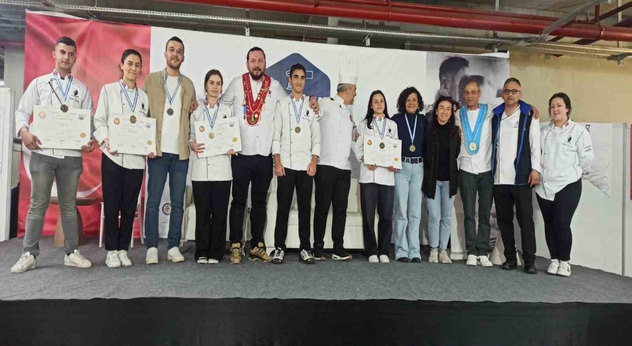 İzmirli öğrencilerden 9. Gastro Alanya Günlerinde 14 altın madalya