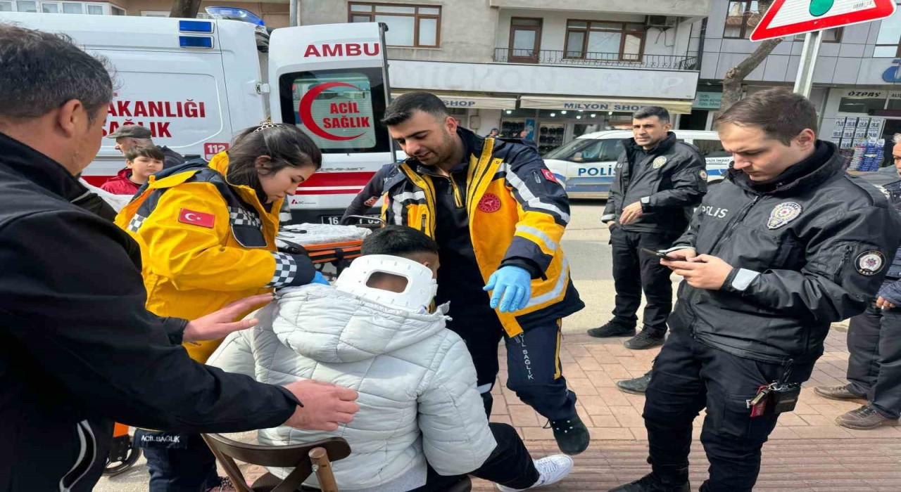 İznikte otomobille çarpışan motosikletli yaralandı
