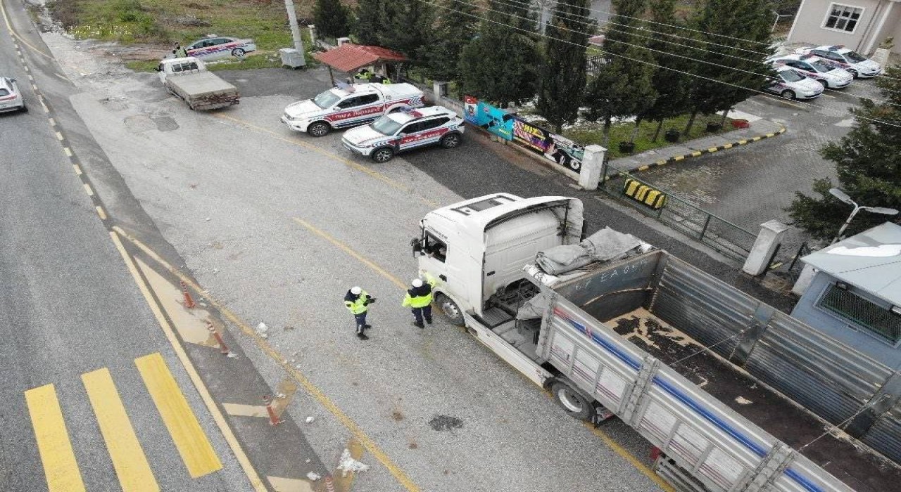 Jandarma ekipleri şok denetimlerini sürdürdü