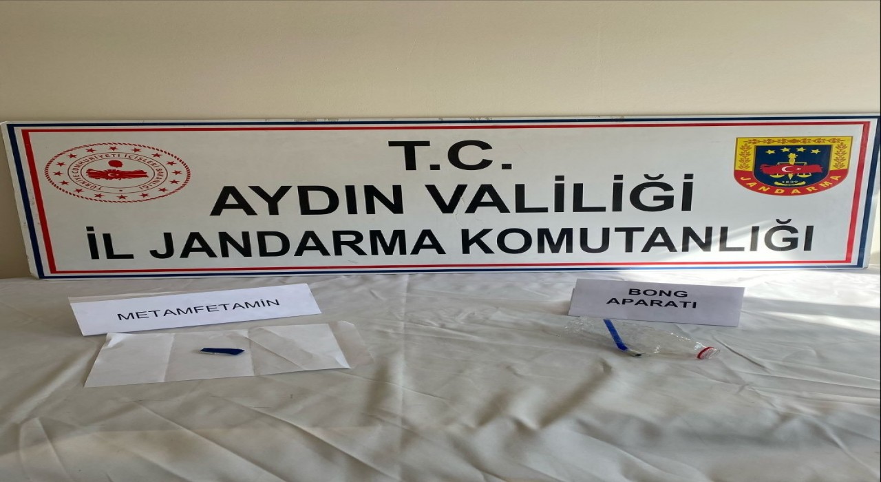 Jandarma ekipleri uyuşturucuya geçit vermiyor