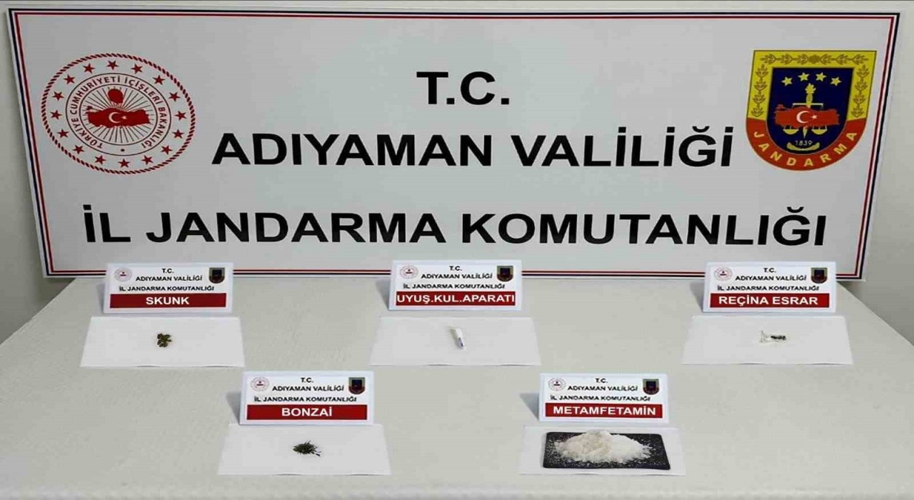 Jandarma ekipleri uyuşturucuya göz açtırmıyor
