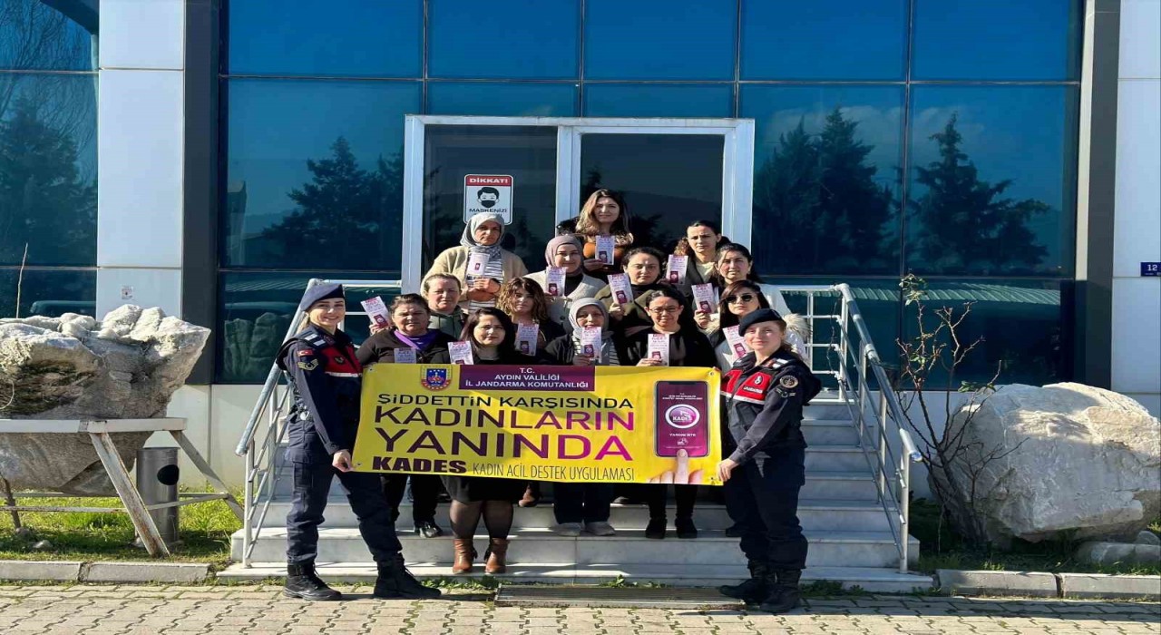 Jandarma fabrikadaki kadın çalışanları bilgilendirdi