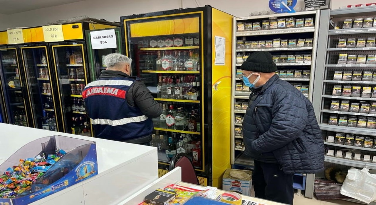 Jandarmadan kaçak ve sahte alkol operasyonları