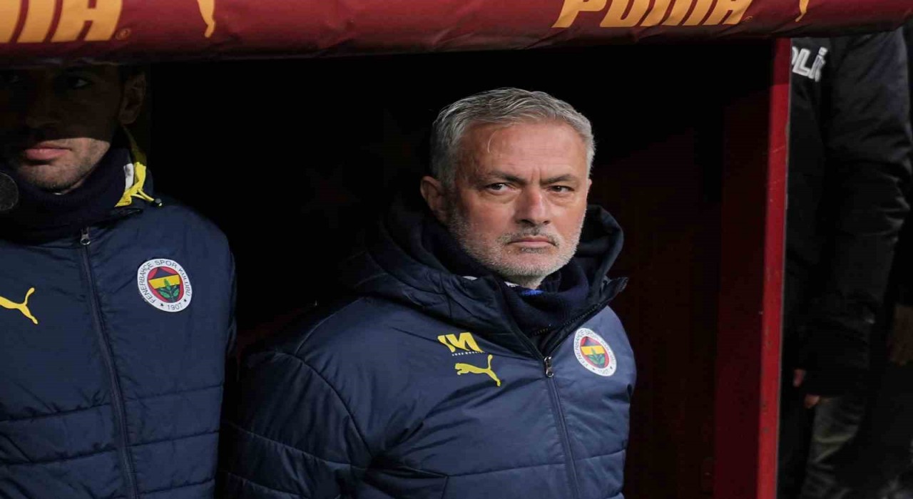 Jose Mourinho, Fenerbahçede 3. derbisini de kazanamadı