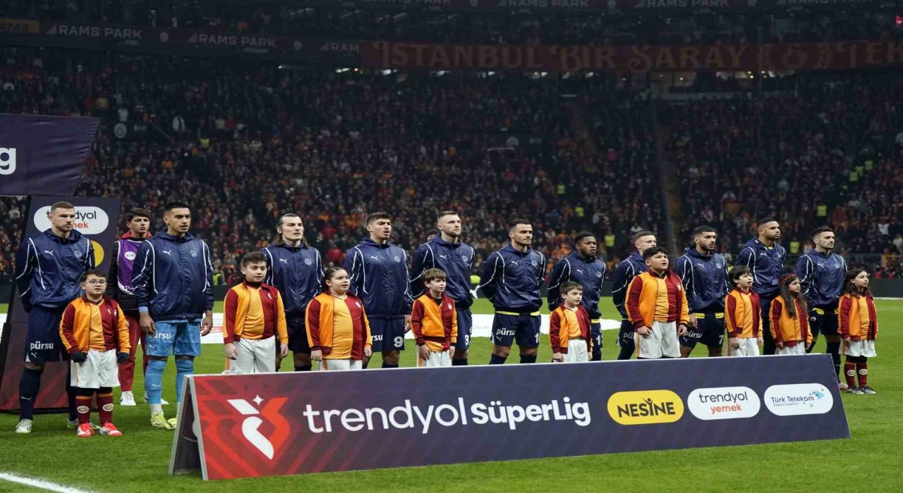 Jose Mourinhodan derbide 2 değişiklik