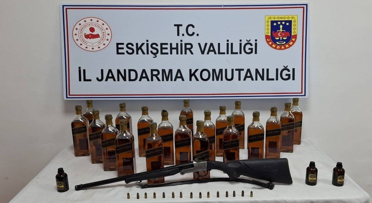 Kaçak içki satan şüpheli yakalandı