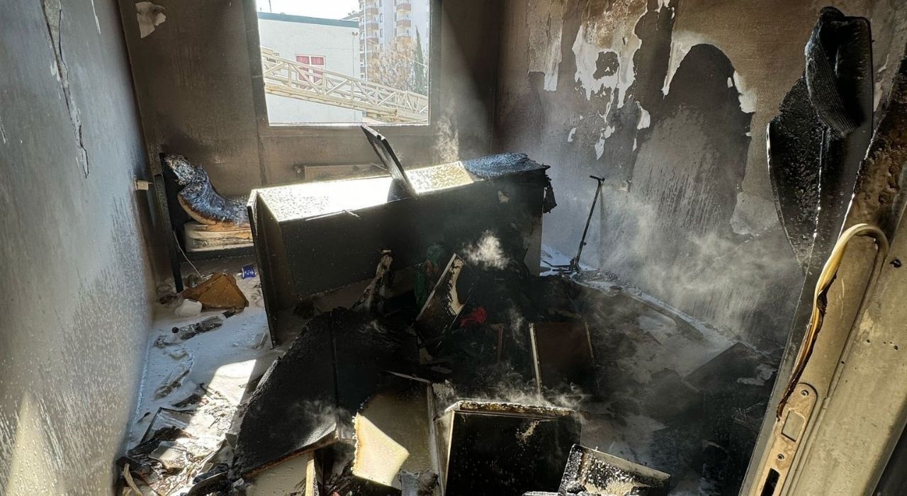 Kadirli’de 5 Katlı Binada Yangın Çıktı!