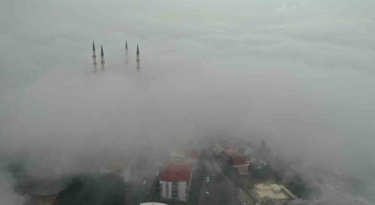 Kahramanmaraşta yoğun sis etkili oldu