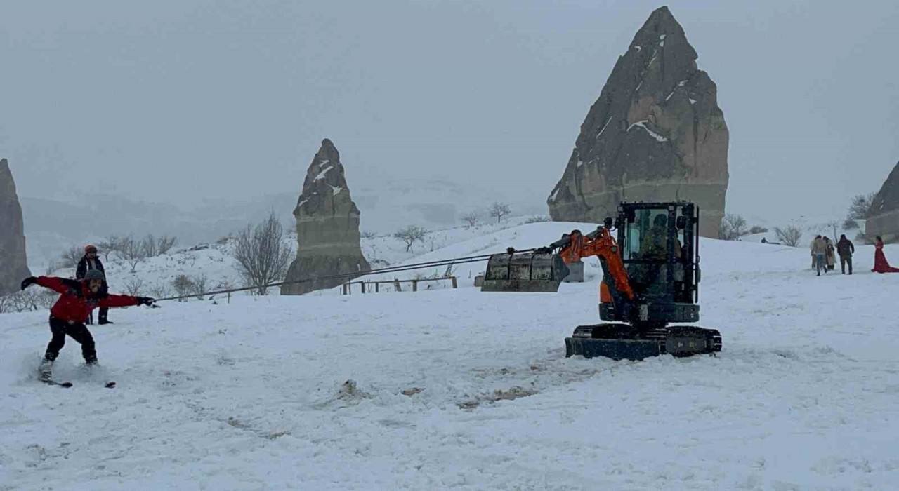 Kapadokyada spor tutkunları 360 derece dönerek kaymanın keyfini yaşadı