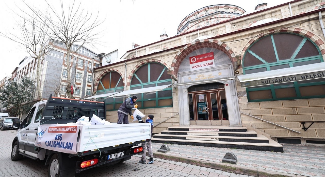 Kar yağışı için Sultangazide ekipler teyakkuzda