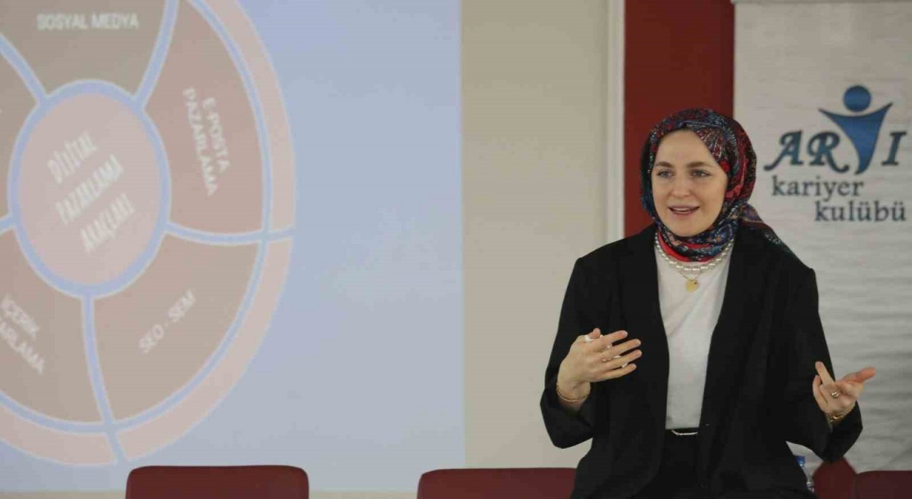 Karabük Üniversitesinde Dijital Pazarlama Atölyesi