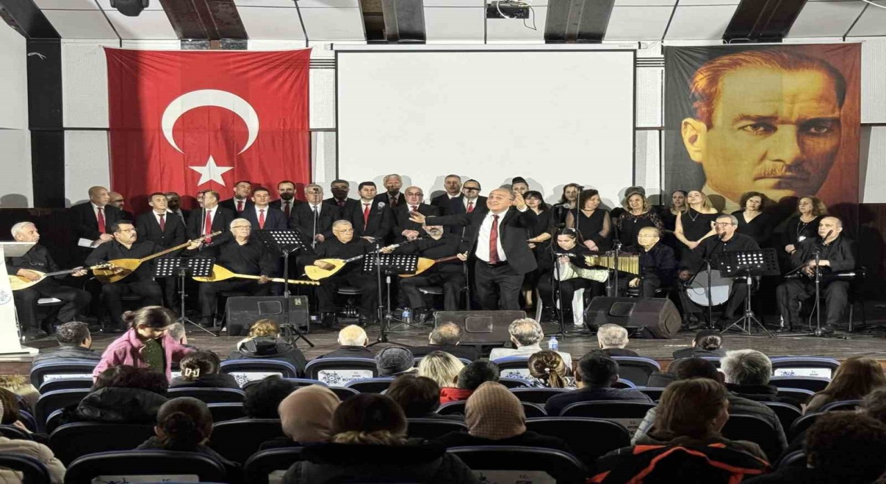 Karacasuda Büyükşehirden halk müziği konseri