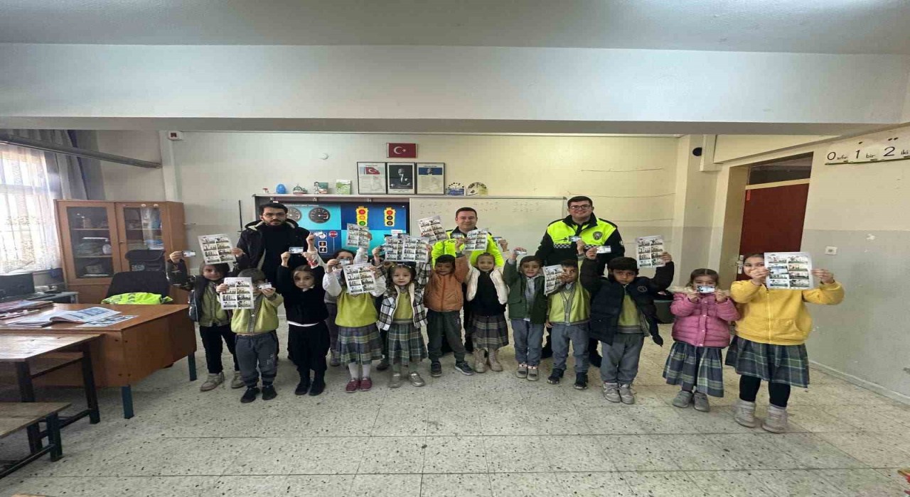 Karacasuda minik trafik dedektiflerine eğitim verildi