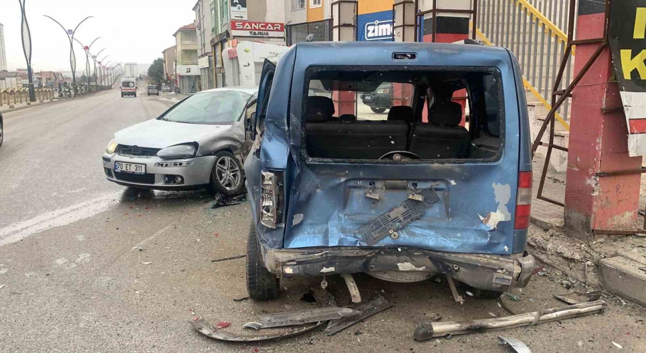 Karamanda gizli buzlanma kazaya yol açtı: 1 yaralı