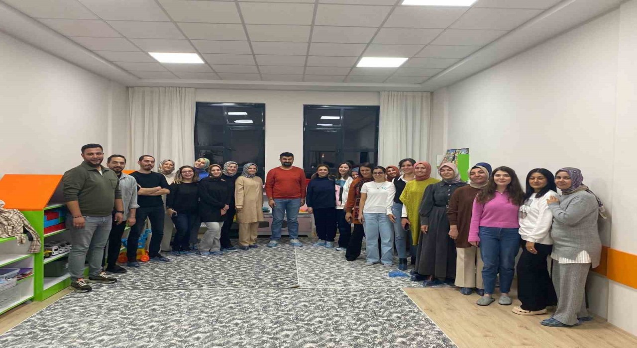 Karapınarda öğretmenlere Eğitimde Drama Atölyesi kursu