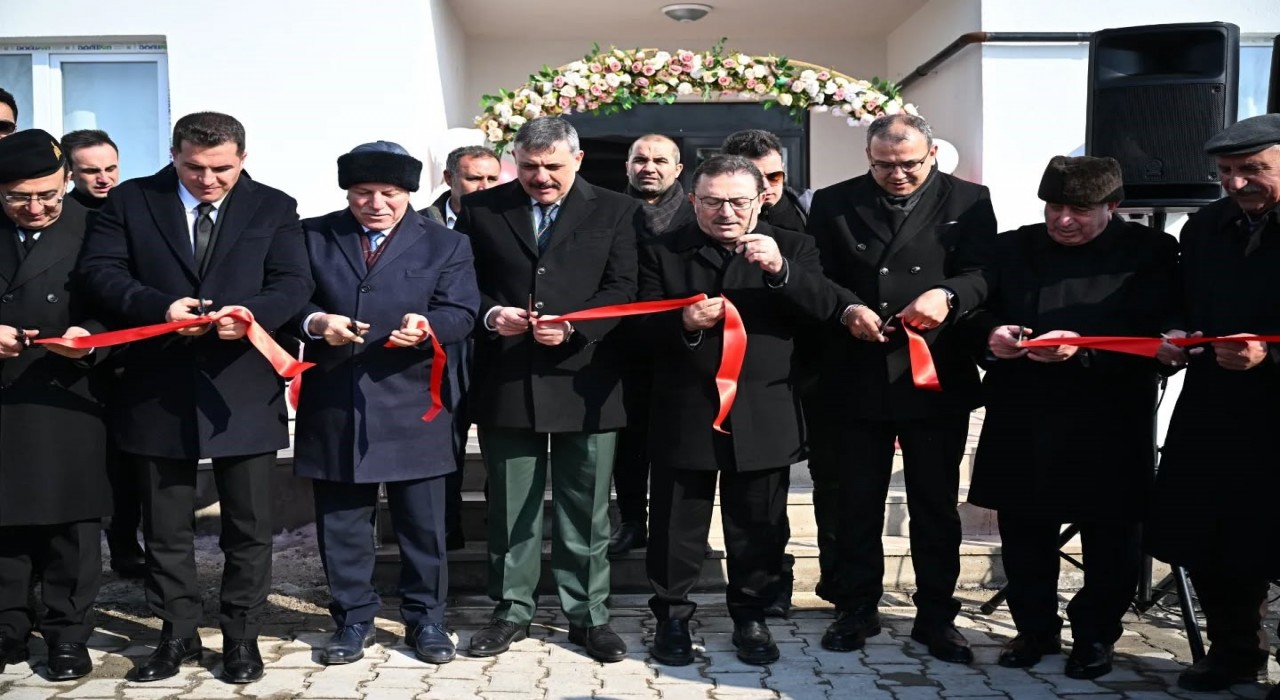 Karayazı ve Karaçobanda toplu açılış töreni