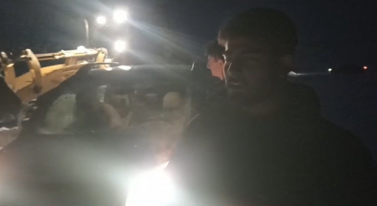 Karsta araçlarında mahsur kalan vatandaşlar kurtarıldı