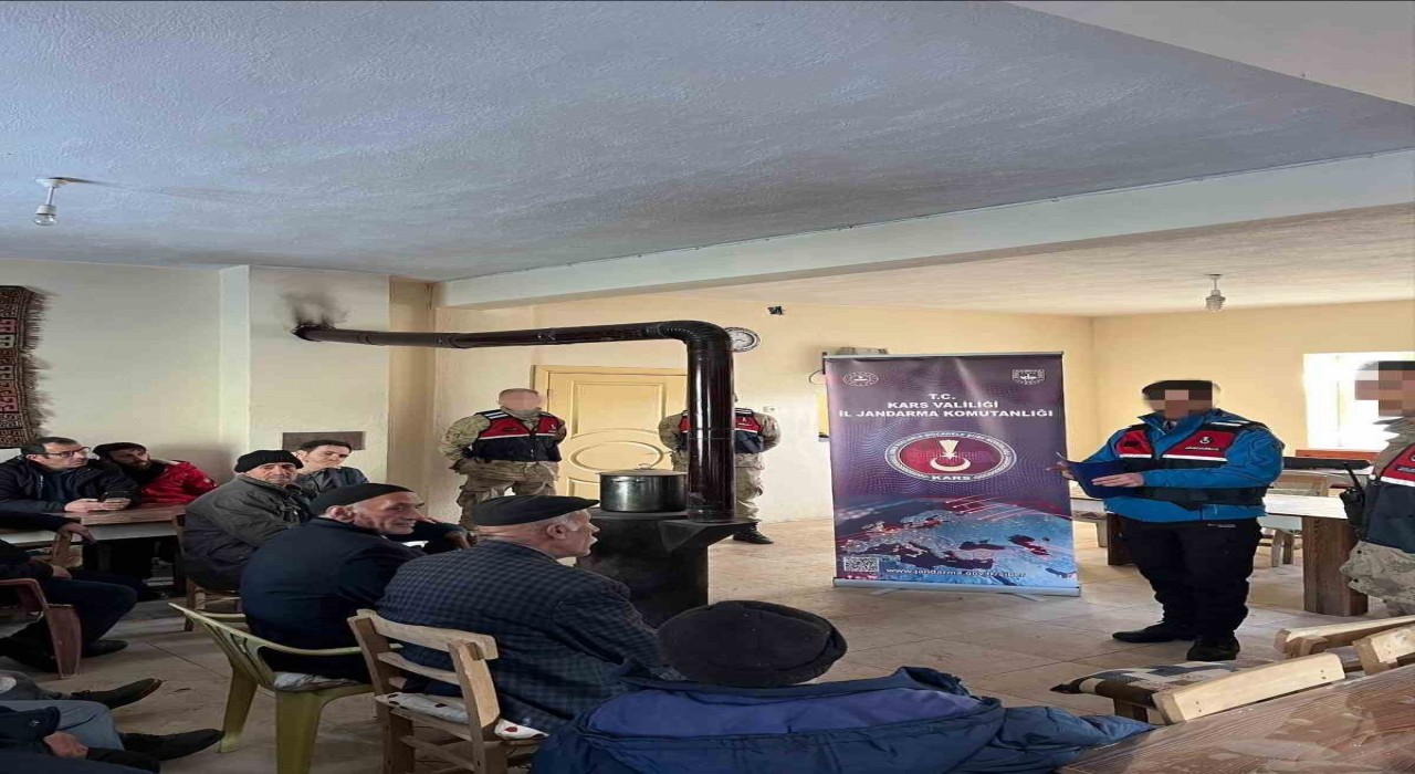 Karsta vatandaşlara jandarmadan siber güvenlik eğitimi