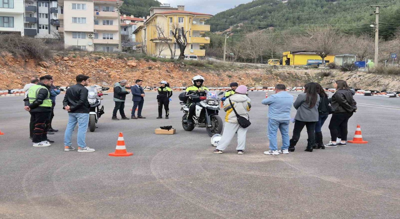 ‘KASKOM Kaskınız Güvenceniz projesi eğitimleri devam ediyor