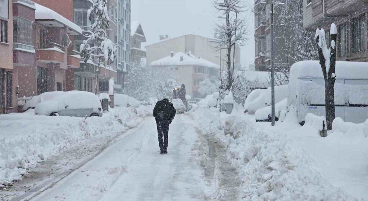Kastamonuda kar yağışı etkisini sürdürüyor