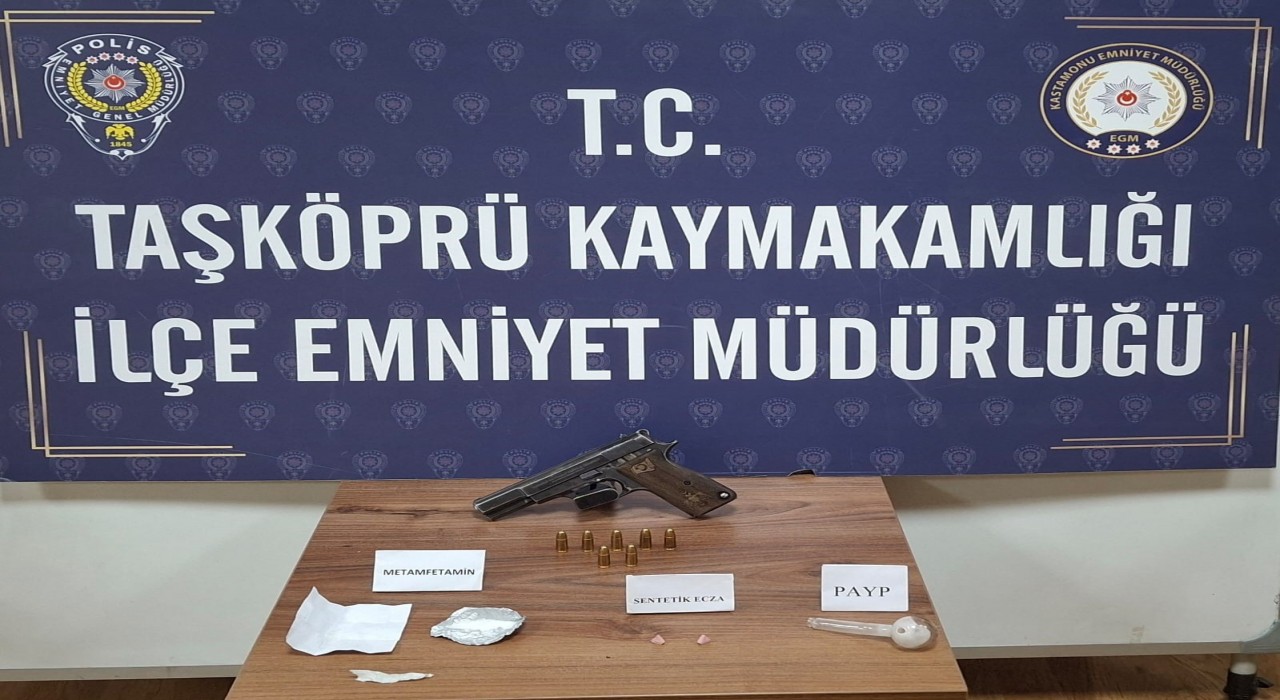 Kastamonuda uyuşturucuyla yakalanan 4 kişi gözaltına alındı