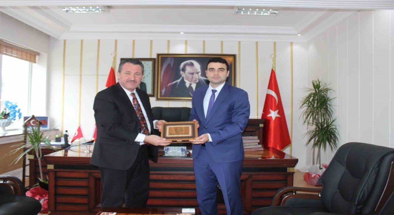Kaymakam Kılıç, Müftü Dileke Osmanelini tanıttı
