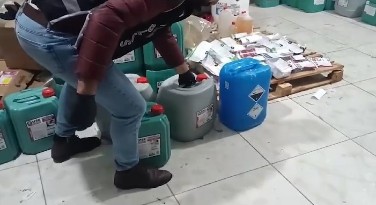 Kayseride tonlarca sahte parfüm ve deterjan ele geçirildi