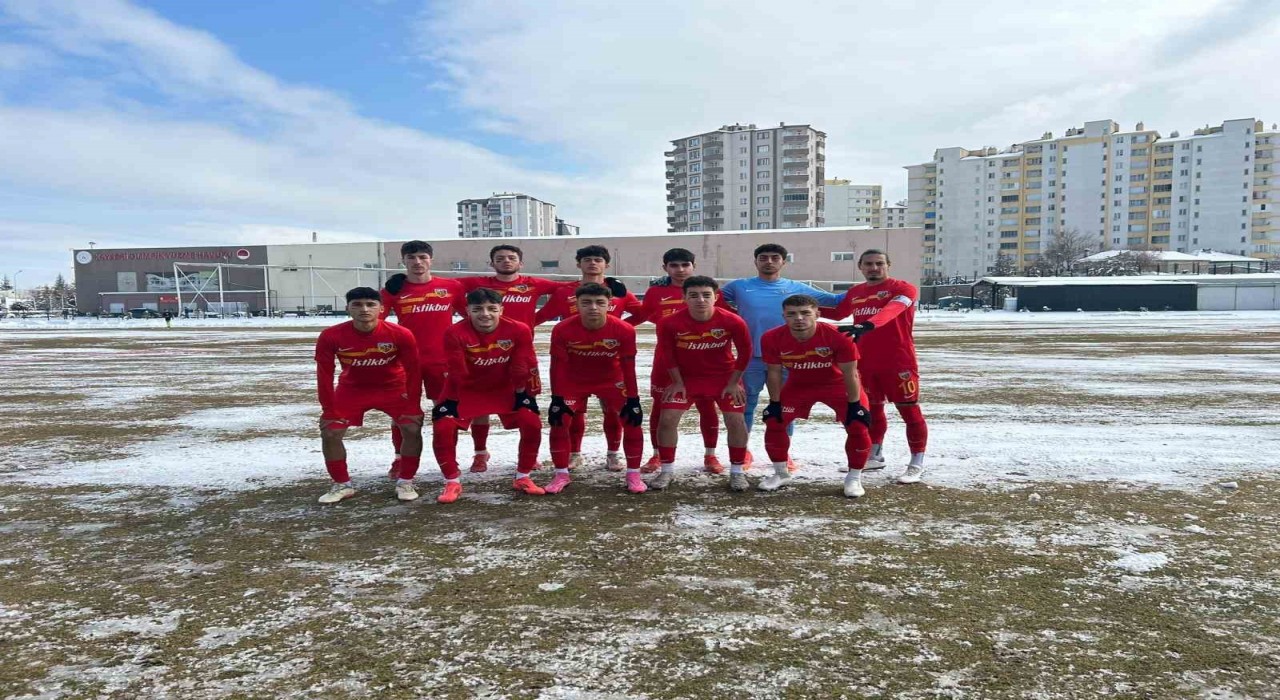 Kayserispor U19 evinde 4-0 kazandı
