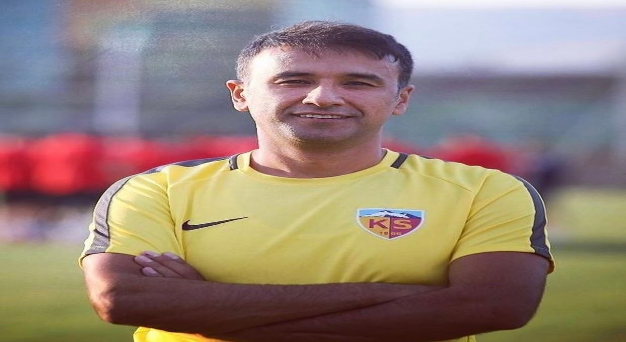 Kayserisporda Mehmet Karakuş ile yollar ayrıldı