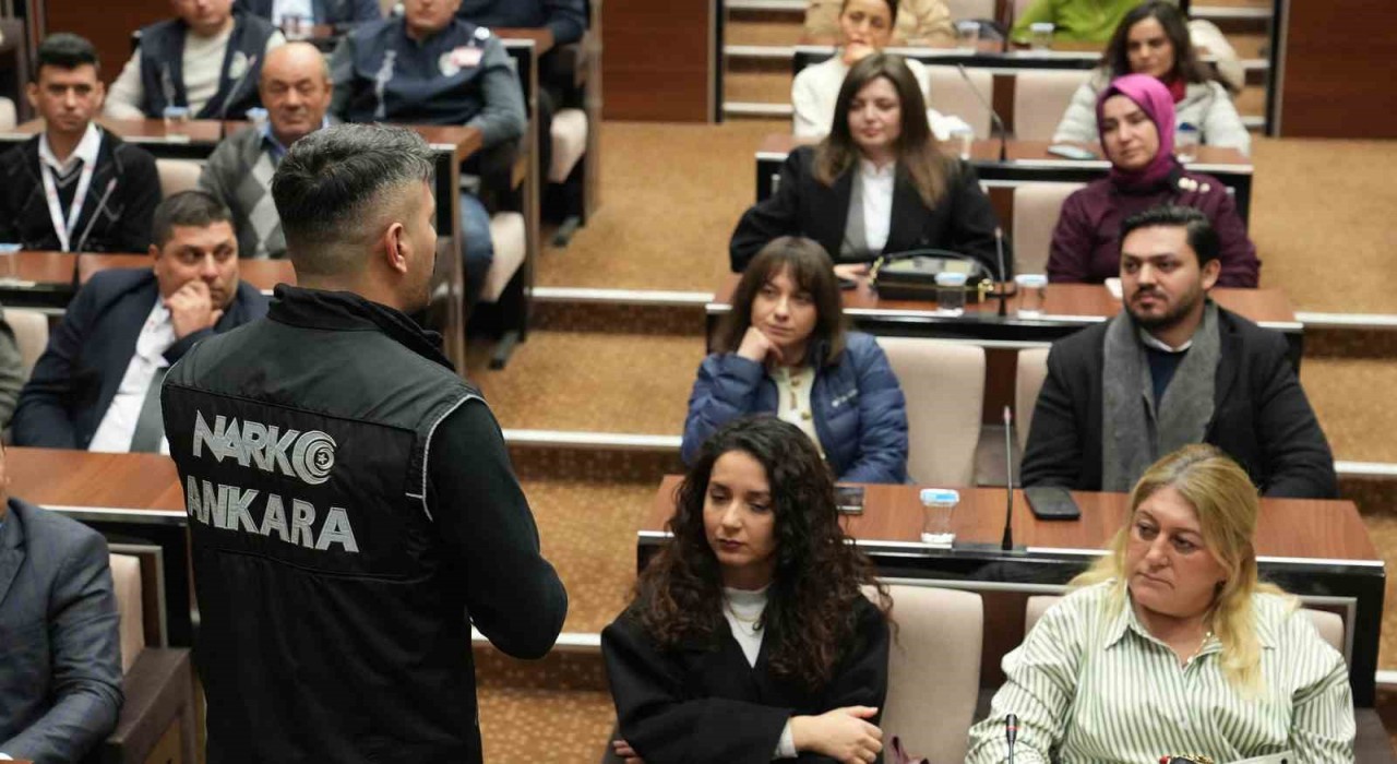 Keçiörende bağımlılıkla mücadele semineri