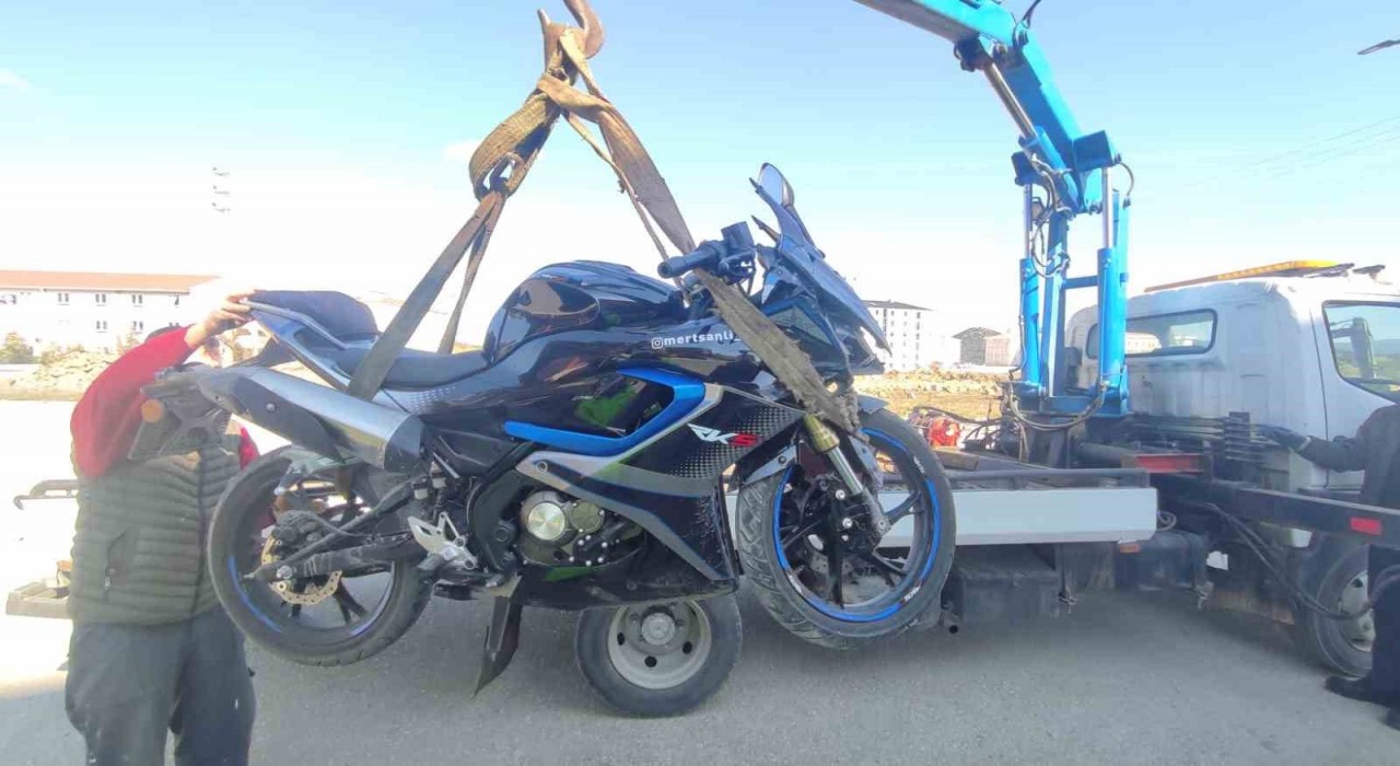 Keşanda otomobil ile motosiklet çarpıştı: 1 yaralı