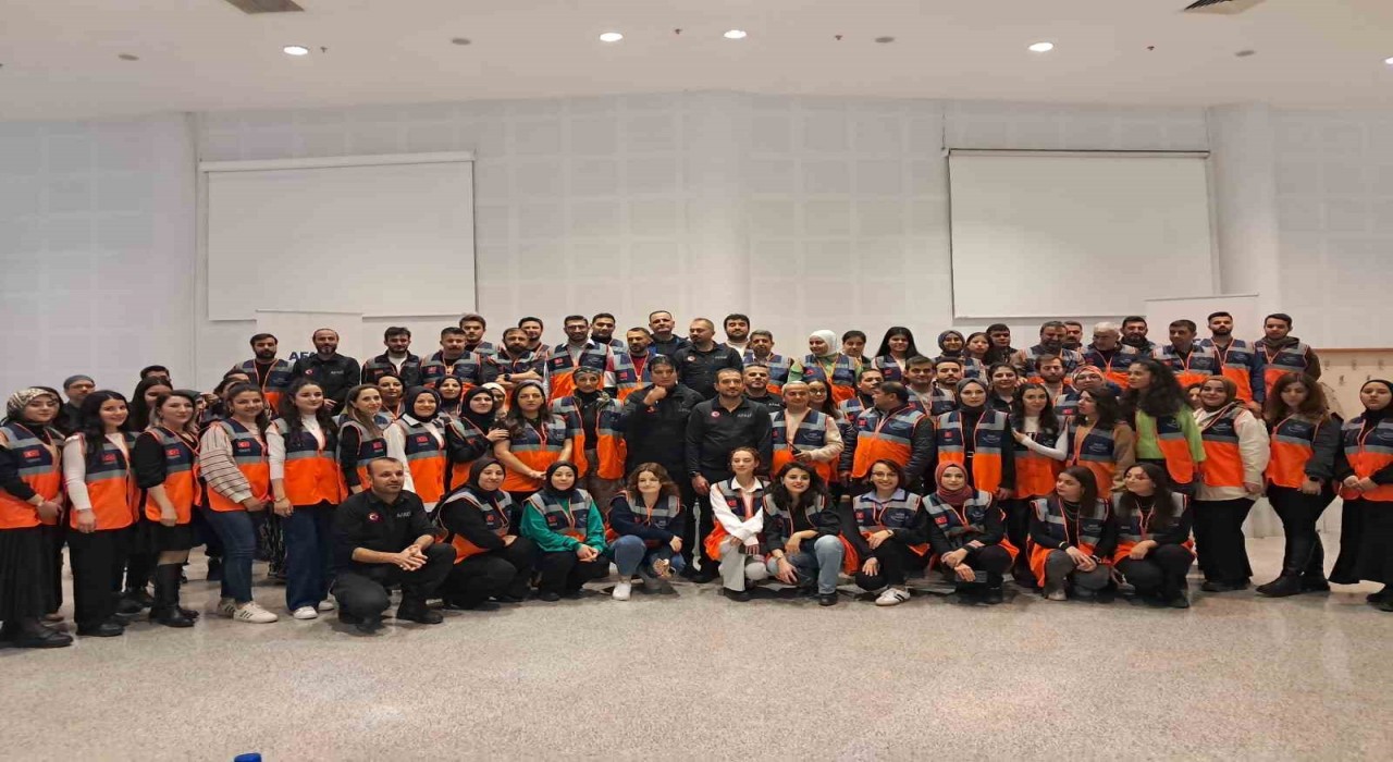 Kiliste AFAD gönüllüleri değerlendirme toplantısına rekor katılım