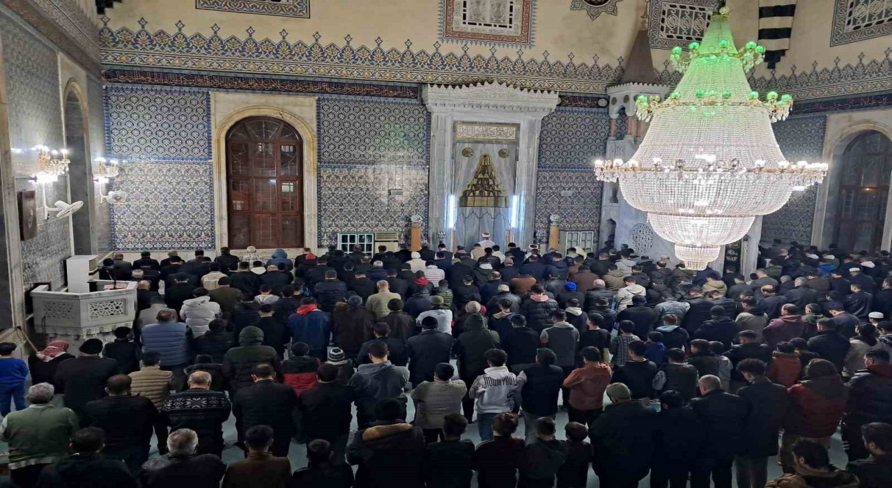 Kiliste ilk teravih namazı kılındı