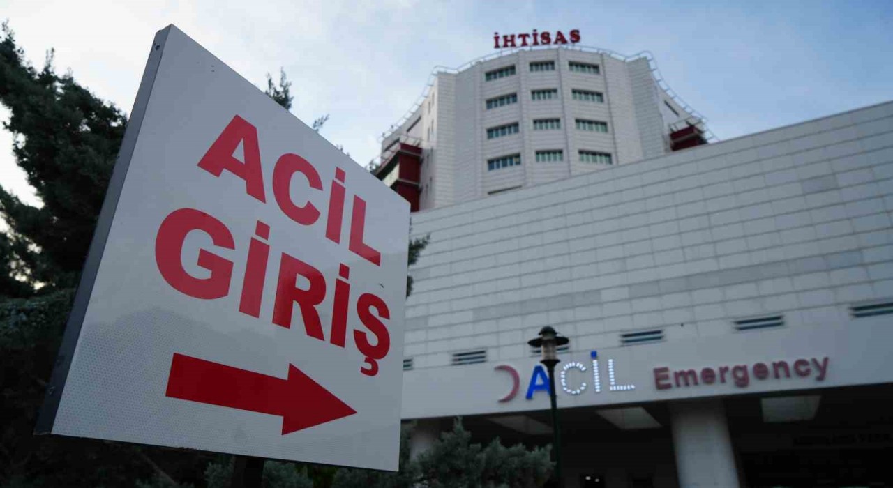 Kırıkkalede 28 öğrenci ve 1 öğretmen gıda zehirlenmesi şüphesiyle hastaneye kaldırıldı