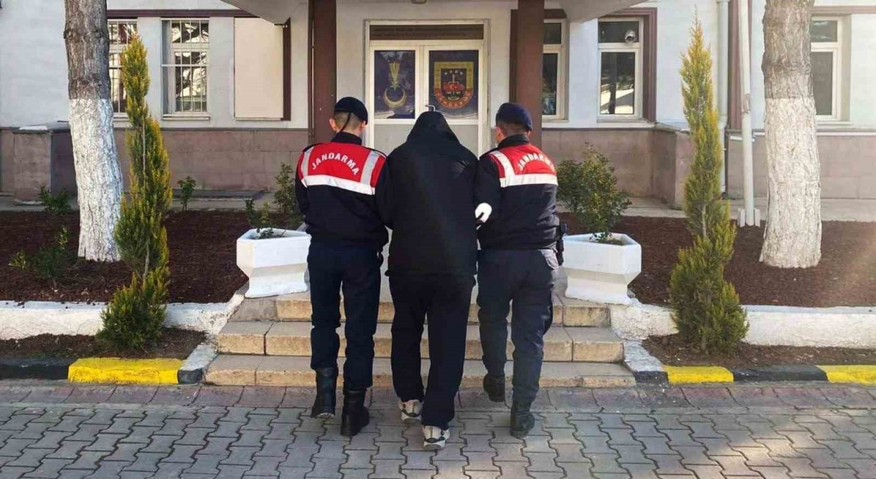 Kırıkkalede hırsızlık suçundan aranan hükümlü yakalandı