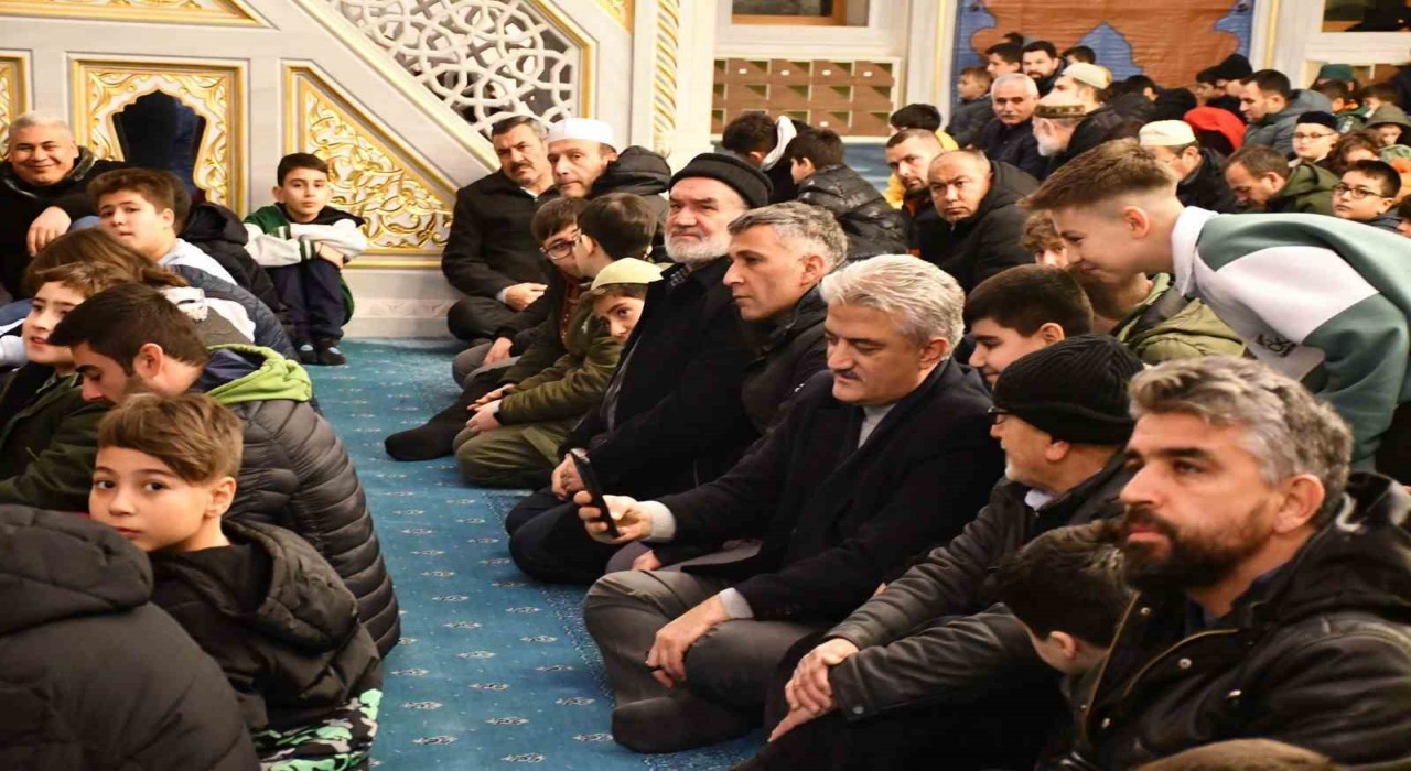 Kırıkkalede sabah namazı buluşması: Çocuklar ve aileler camide buluştu