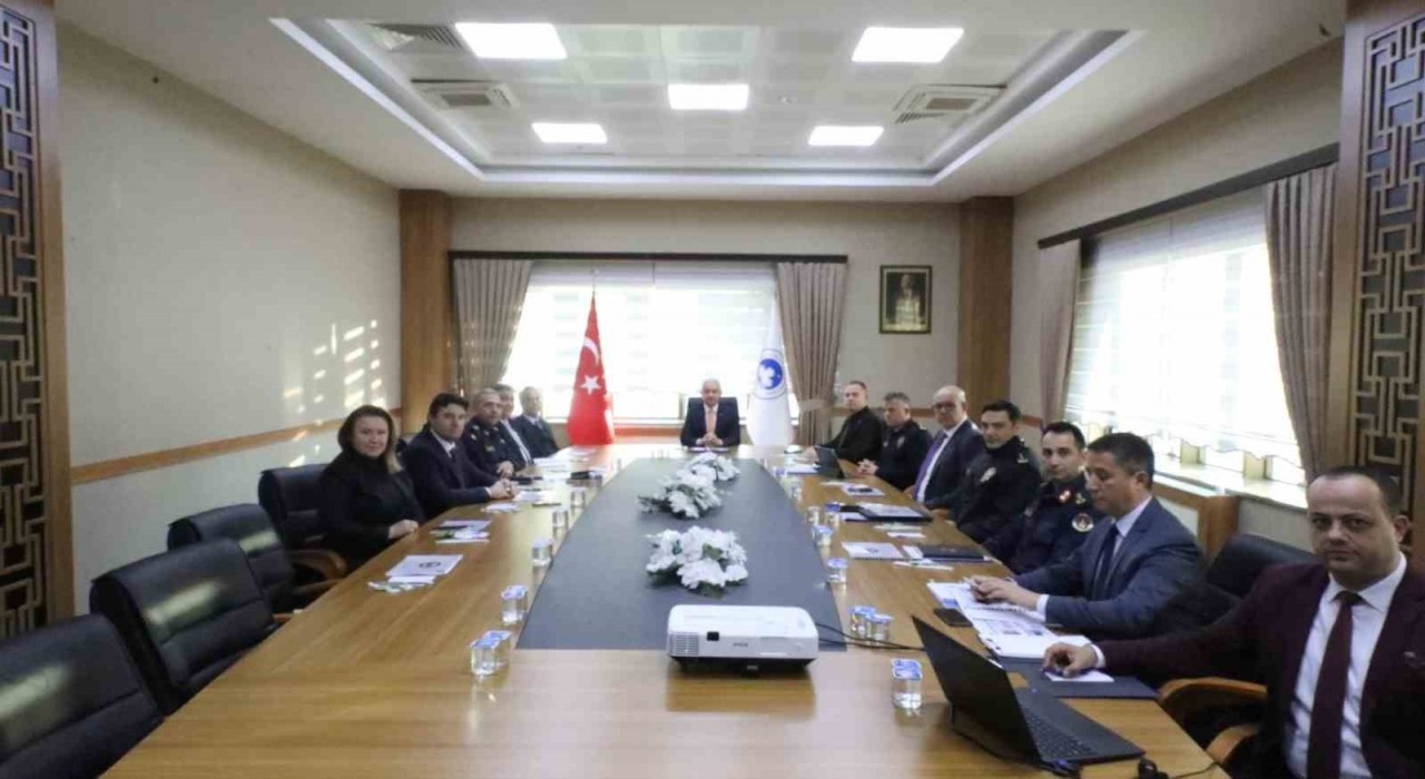 Kırklarelinde 2024-2025 Eğitim Öğretim Yılı Üniversite Güvenlik Koordinasyon toplantısı yapıldı